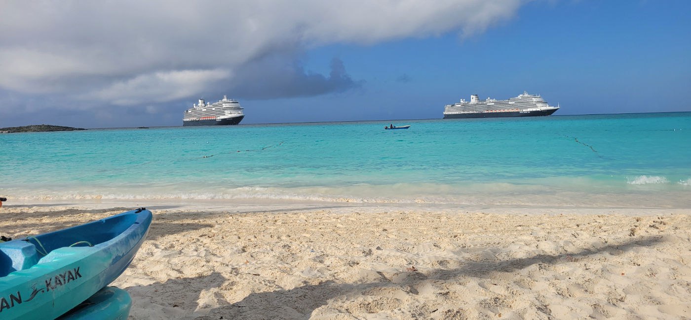 Пункт назначения круиза по частному острову Carnival переименован в RelaxAway, Half Moon Cay
Half Moon Cay, частный остров на Багамах, переименовывается в RelaxAway, Half Moon Cay | Сетка — социальная сеть от hh.ru