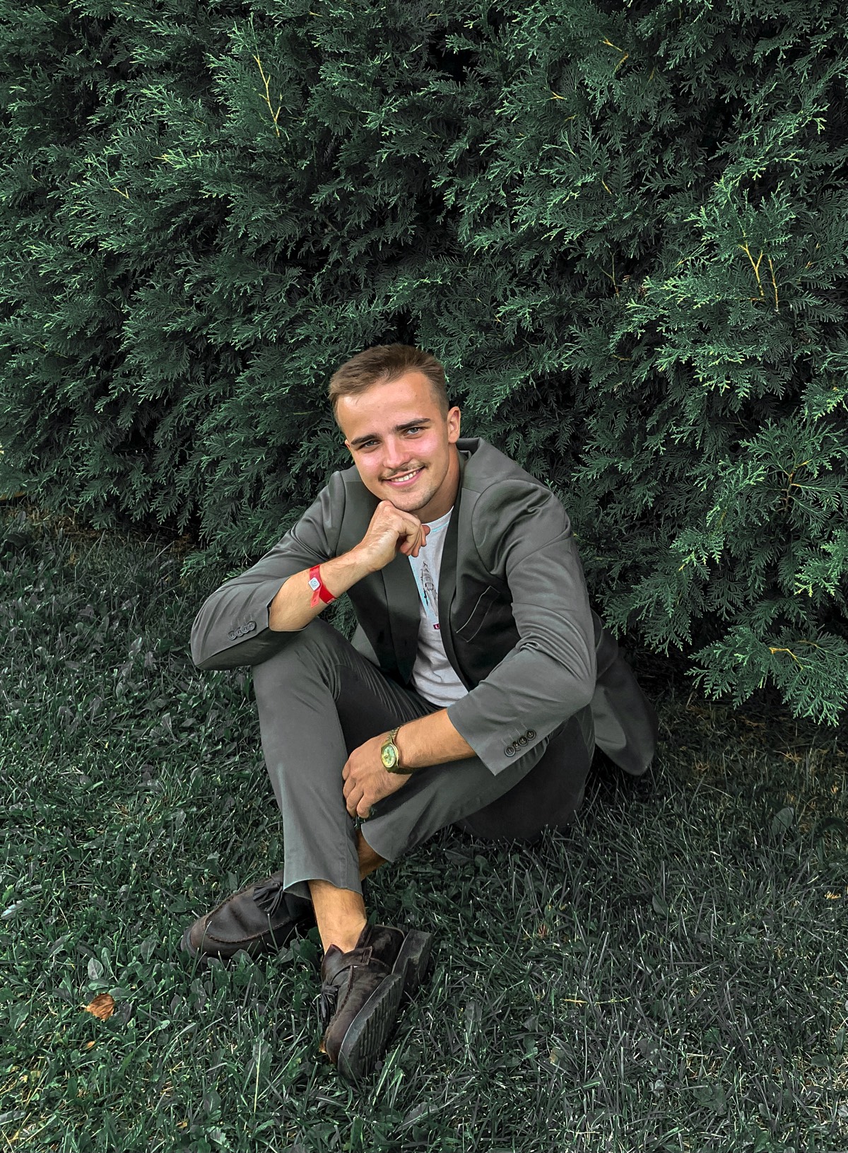 Лев Голов
