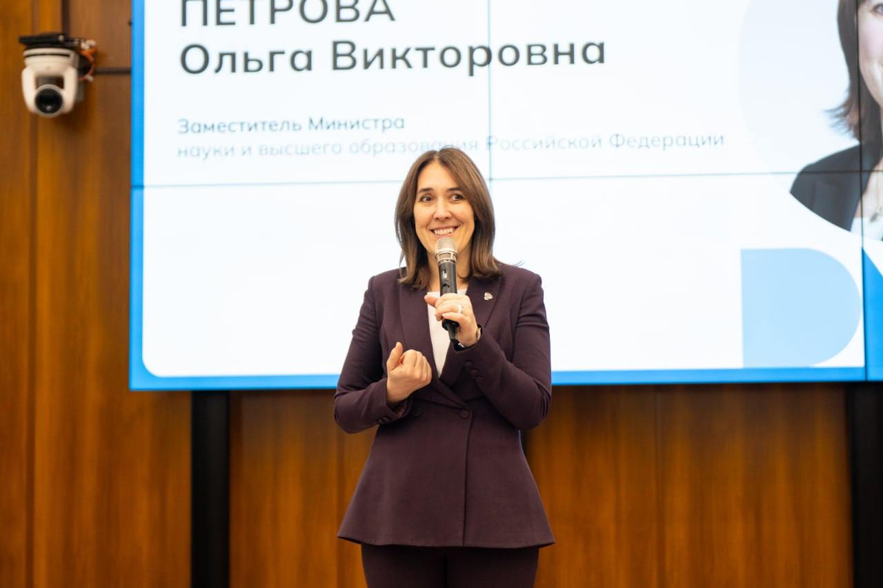 ФКН принял участие в проектной сессии «Инструменты развития молодёжного предпринимательства в образовательной среде университета»
🔛В мероприятии участвовали представители публичной власти и более 50 в... | Сетка — социальная сеть от hh.ru