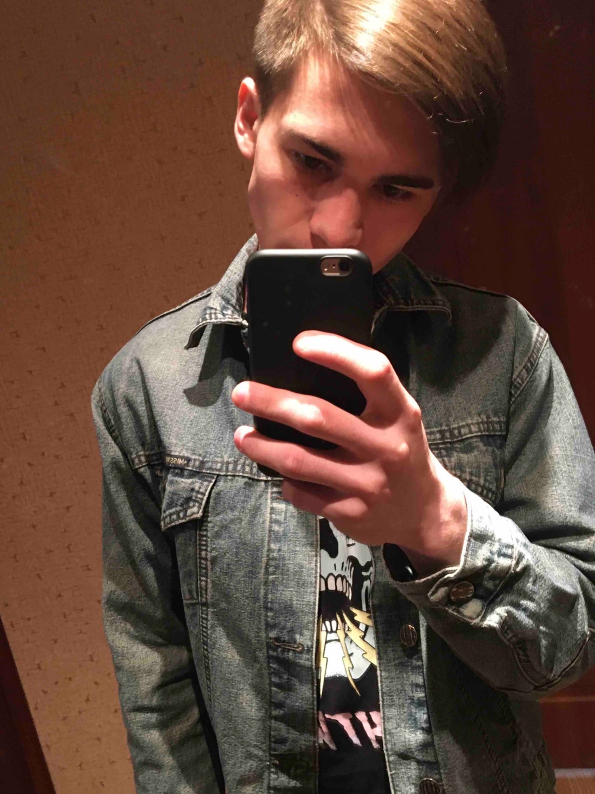 Антон Ффф | Сетка — социальная сеть от hh.ru