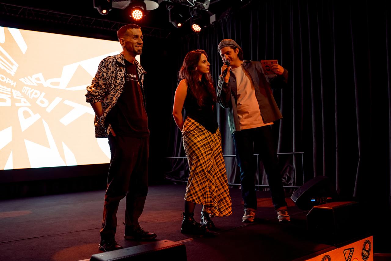 В ноябре, в ноябре, 8 дней провёл в Москве
Посетил 4 церемонии, побывал с обеих сторон вручения наград, встретился со старыми друзьями, сгонял в гости к Бете и в Далее, занетворкался, получил порцию к... | Сетка — социальная сеть от hh.ru