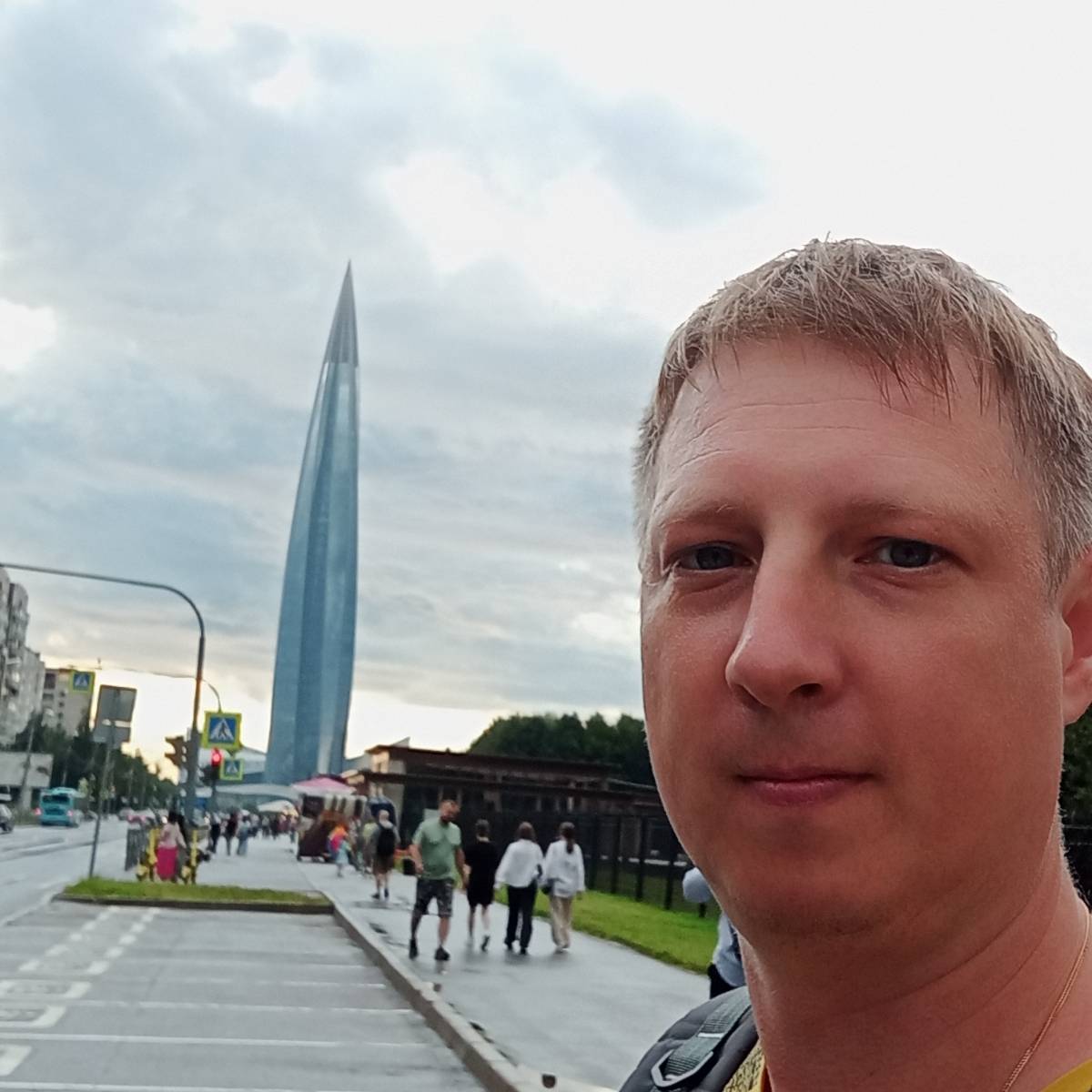 Николай Ларионов