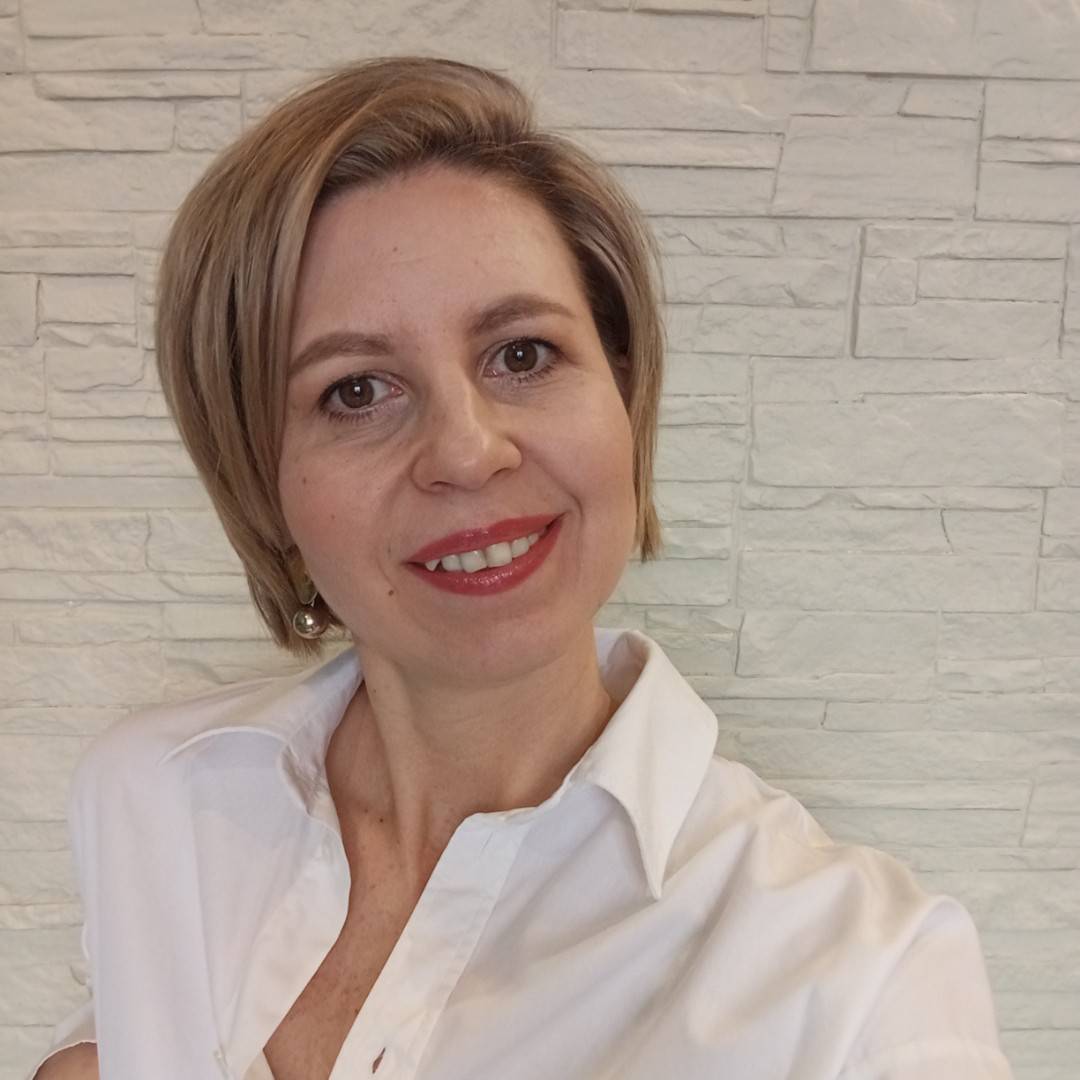 Марина Зверева