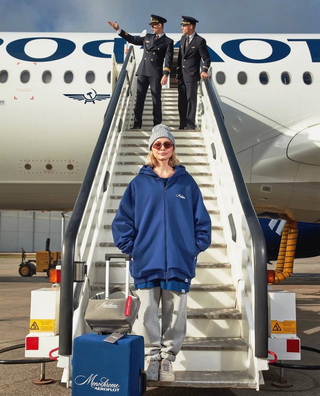 Коллаборация
MONOCHROME x AEROFLOT
Стиль. | Сетка — социальная сеть от hh.ru