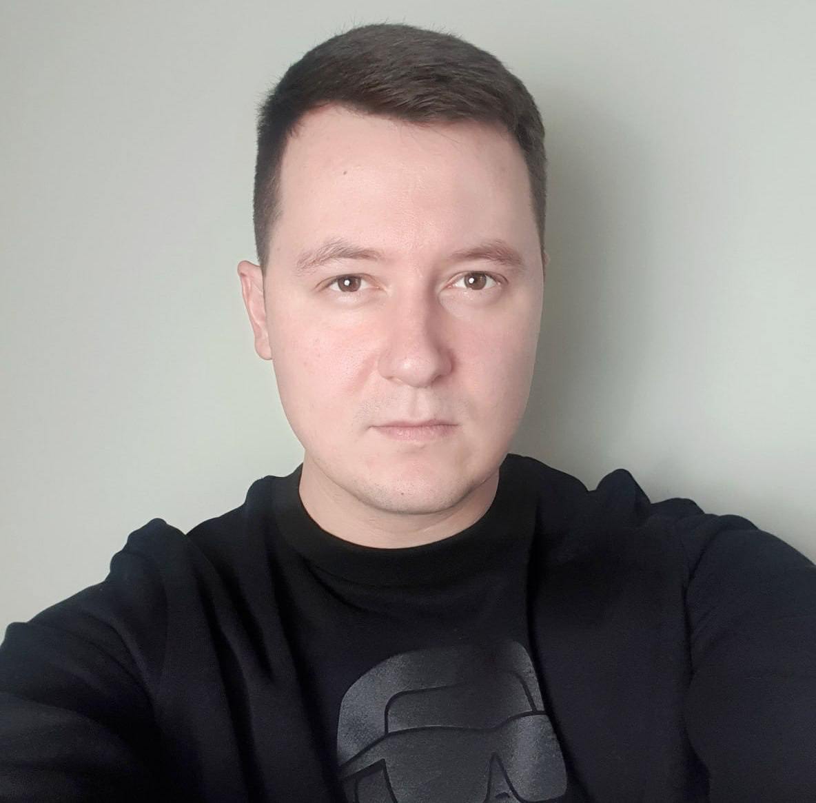 Сегодня 36.
Из них 4,5 года я операционно и финансово управляю студией MAX.
Мы попали в топ 10 студий России и это заслуга Макса, Олега и меня. Каждый в своей области добился отличных результатов | Сетка — социальная сеть от hh.ru