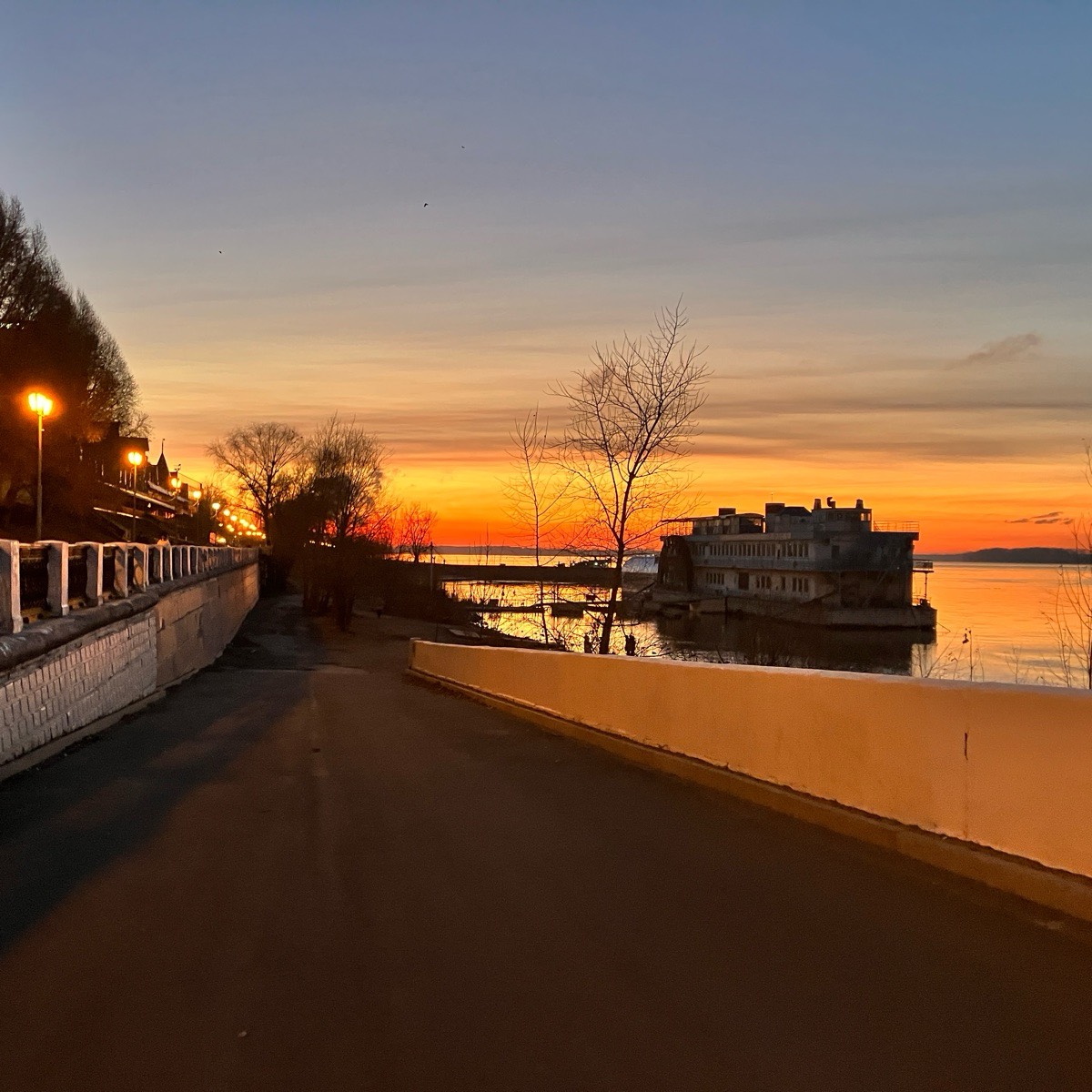 Максим Максим | Сетка — социальная сеть от hh.ru