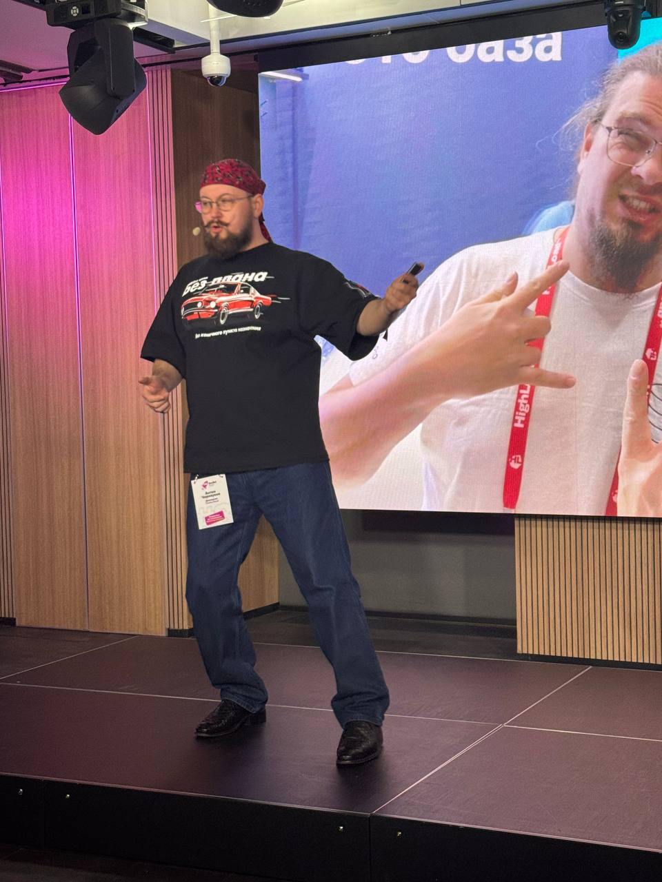 Нетворкинг для DevRel-специалистов.
Вчера успешно выступил на конференции DevRelConf 8 с докладом — Эффективный нетворкинг для DevRel-специалистов, или Как глубока «Кроличья нора» | Сетка — социальная сеть от hh.ru