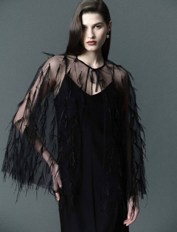 Выглядеть блестяще
До Нового года осталось две недели, и я решила, что в этот период не буду постить сложный контент | Сетка — социальная сеть от hh.ru