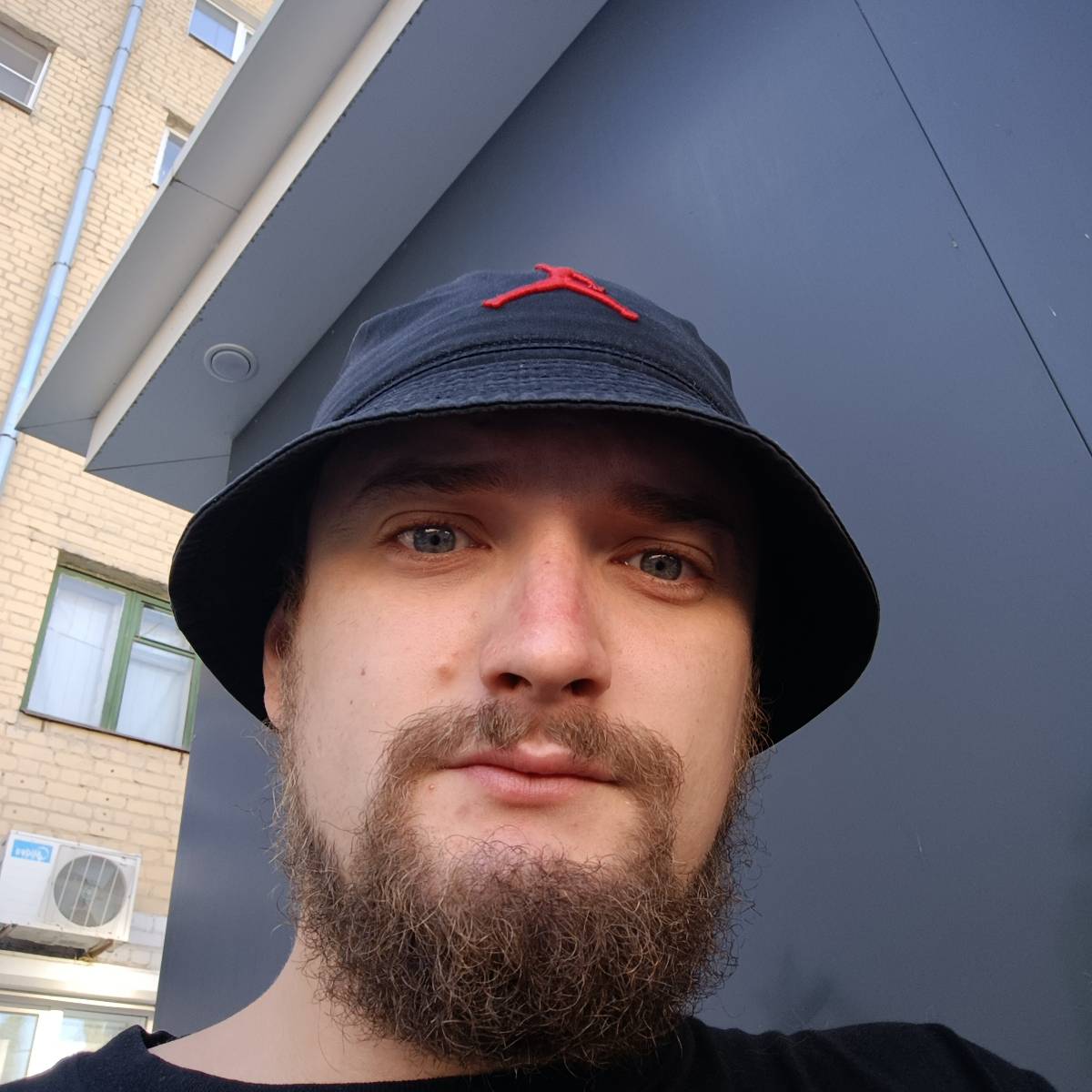 Андрей Сафонов