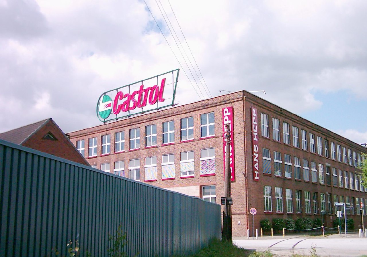 Castrol представила охлаждающую жидкость PG 25 для ЦОД
Компания Castrol анонсировала жидкость ON Direct Liquid Cooling PG 25 на основе пропиленгликоля для систем прямого жидкостного охлаждения в дата-... | Сетка — социальная сеть от hh.ru