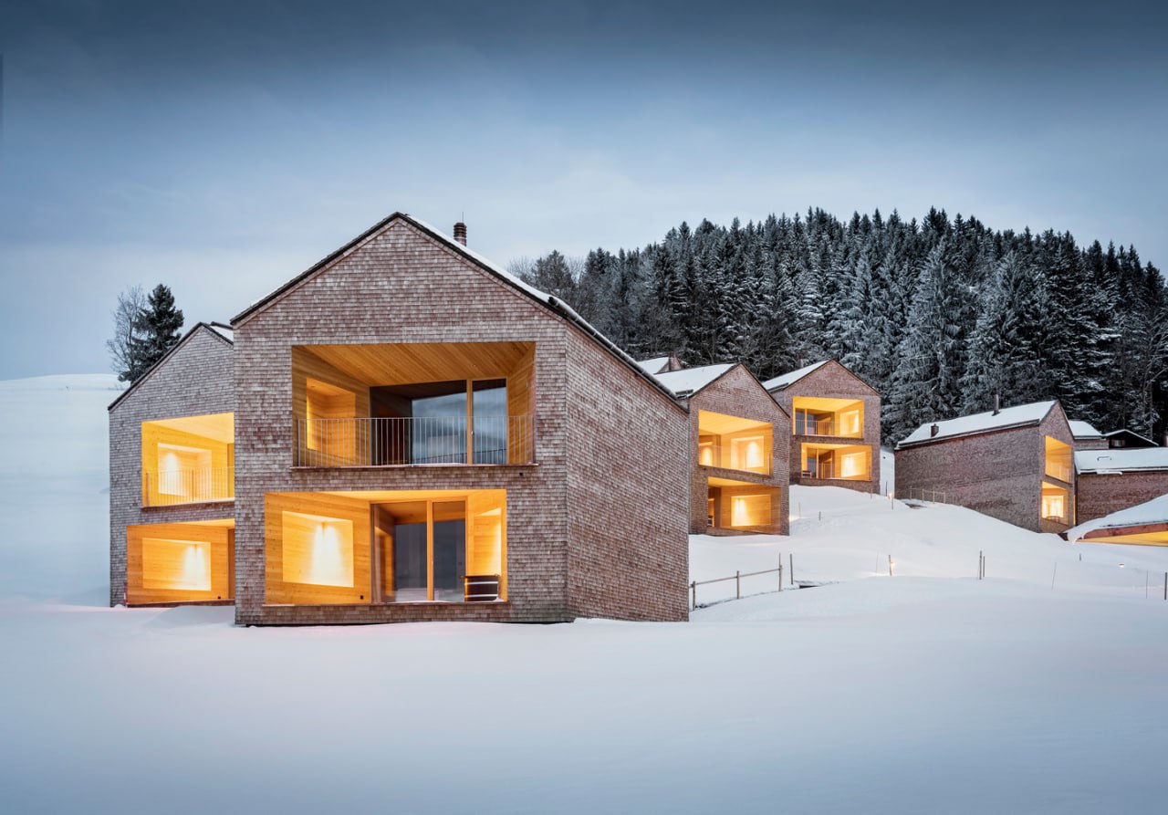 📍Peterhof Chalets
Очаровательные шале в австрийских Альпах, у горнолыжного курорта Фуркс | Сетка — социальная сеть от hh.ru