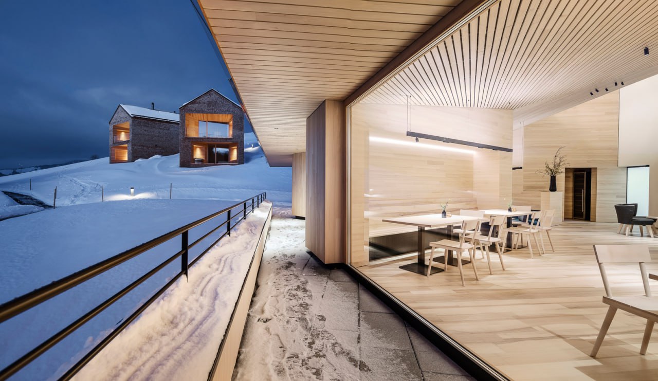 📍Peterhof Chalets
Очаровательные шале в австрийских Альпах, у горнолыжного курорта Фуркс | Сетка — социальная сеть от hh.ru