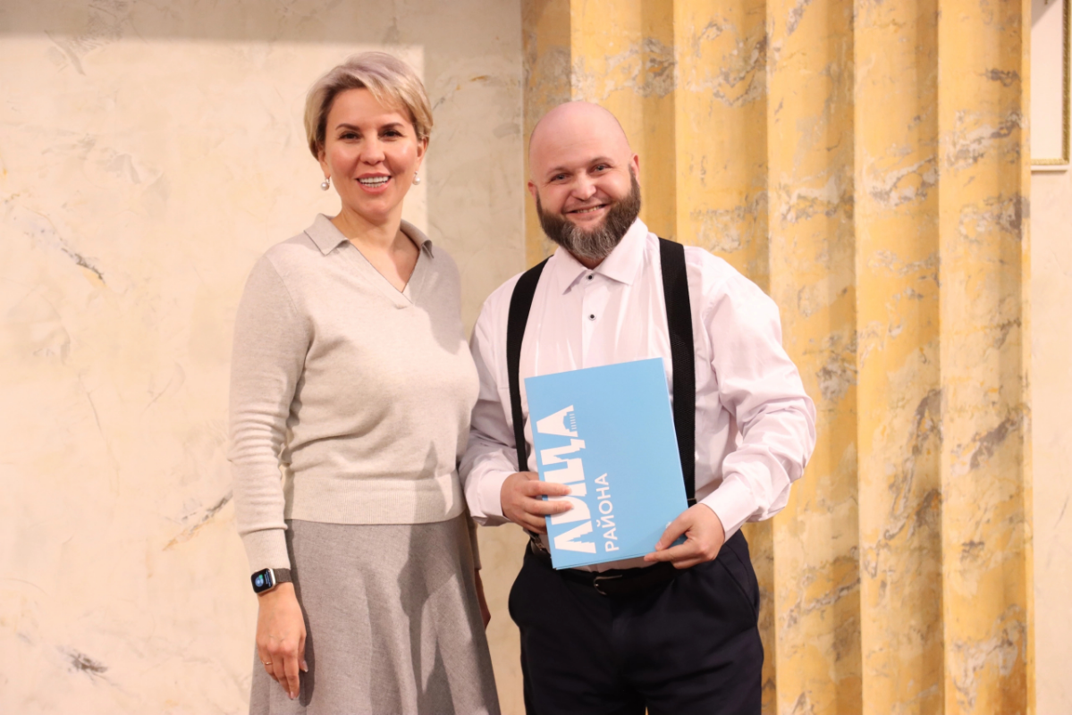 🌟 Торжественная номинация в сердце Москвы! 🌟  
Прошло незабываемое событие в мраморном зале Дома правительства города Москвы по адресу: ул. Тверская, 13 | Сетка — социальная сеть от hh.ru