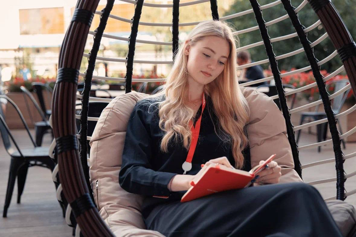 Офис МТС Банка — место силы, не иначе ❤️
И не только мы так считаем: недавно вошли в «Топ-50 штаб-квартир российских компаний» по итогам исследования Forbes совместно с Pridex | Сетка — социальная сеть от hh.ru