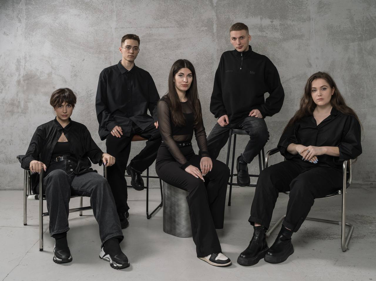 Хотим представить нашу студию DESIGN LOCATION- команду архитекторов и дизайнеров полного цикла. Мы специализируемся на разработке дизайн проекта и его дальнейшей реализации в Москве | СПб | Сетка — социальная сеть от hh.ru