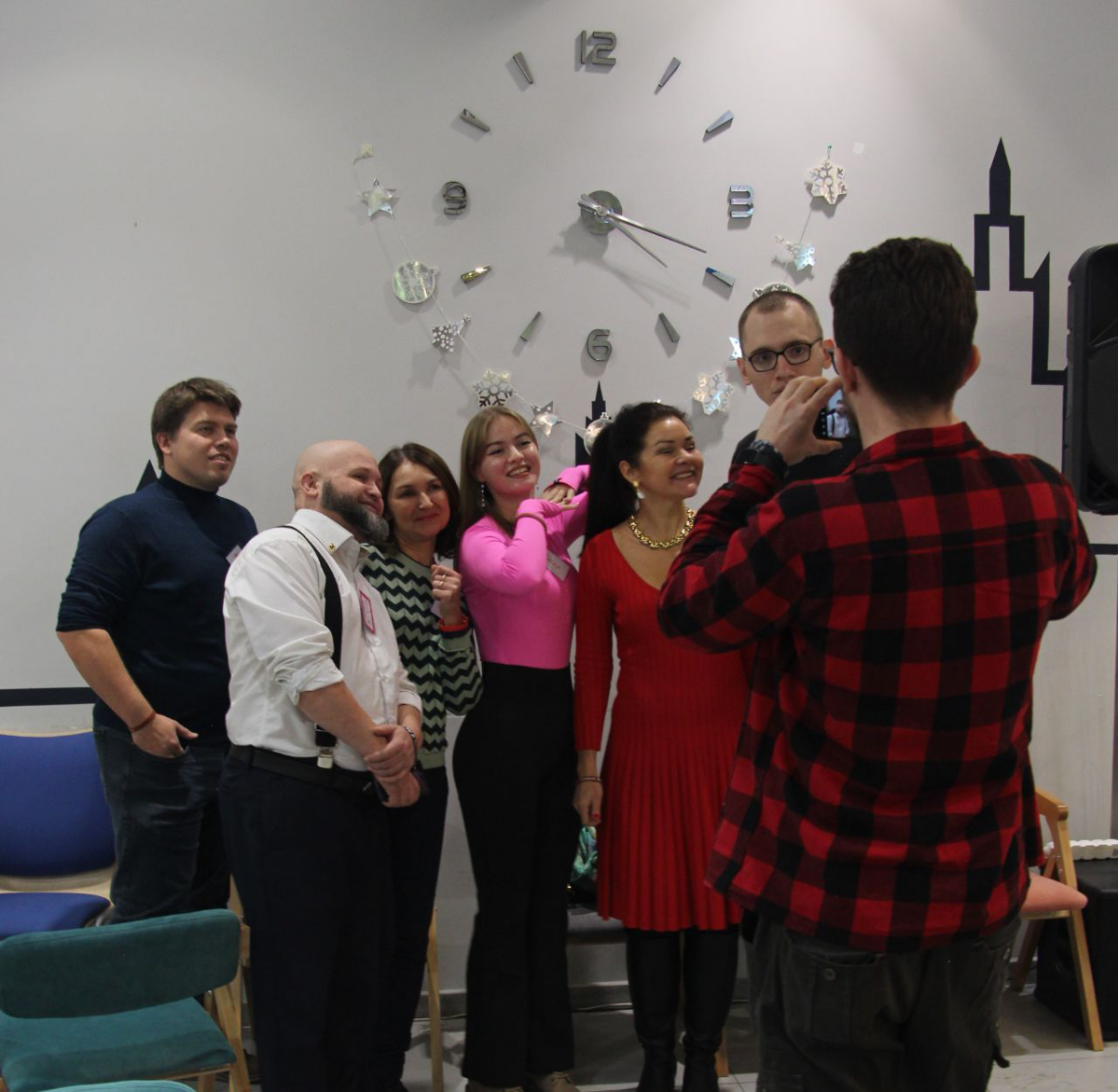 🌟 Встреча, полная эмоций и новых знакомств! 🌟  
Недавно я принял участие в проекте Агентство общественных проектов  сообщества «Лица» под названием Клуб знакомств "Лица" , и это было просто незабываем... | Сетка — социальная сеть от hh.ru