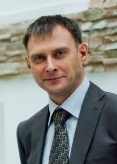 Виталий Комаров