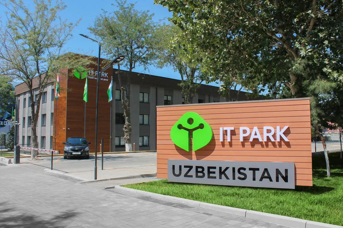 Налоговые льготы для резидентов IT-Park продлены до 2040 года 
Ранее льготы действовали до 1 января 2028 года, но указом президента они продлены до 2040 года с новыми условиями | Сетка — социальная сеть от hh.ru