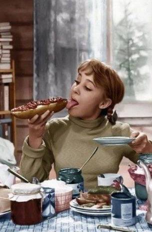 🍴Кулинарные мастер-классы блюд из советских и российских кинофильмов
21-22 декабря 14:00-19:00
В программе:
⭕️Гастрономическое шоу
⭕️Истории съемок «гастро-сцен»
⭕️Рецепты кино-блюд
⭕️Розыгрыши, викто... | Сетка — социальная сеть от hh.ru