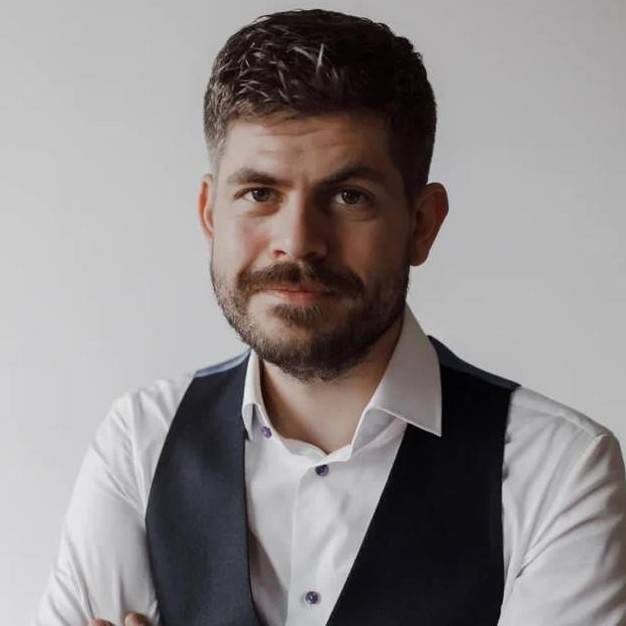 Денис Регула