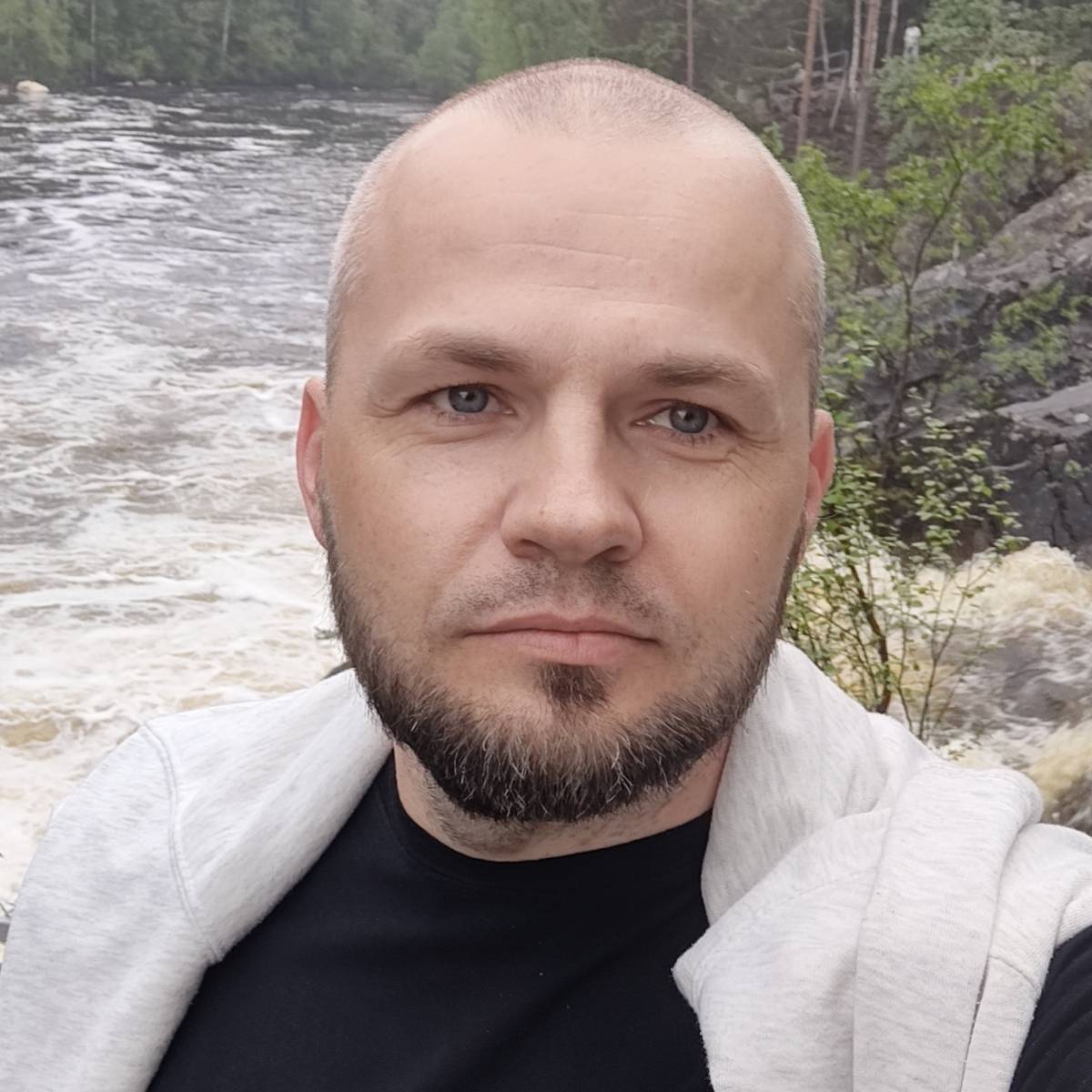 Анатолий Богданов
