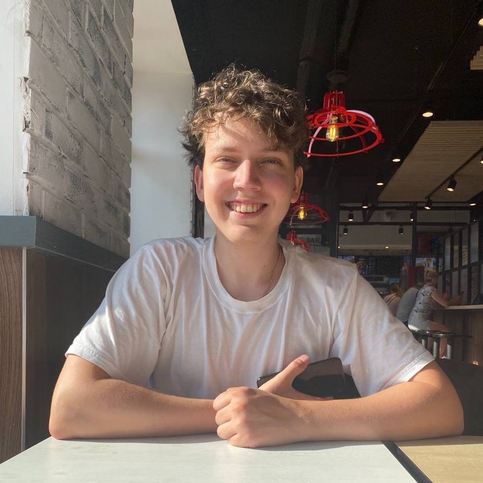 Артем Русских