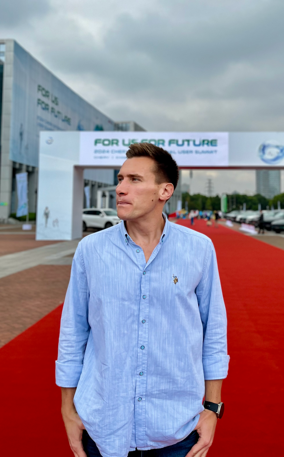 Всем, привет! 🤝
Конец декабря 🥶, а значит наступило время подводить какие-то итоги и ставить цели 🎯 на будущий год.
Чем я хочу поделиться с вами? Давайте начну с рабочих итогов и закончу личными | Сетка — социальная сеть от hh.ru