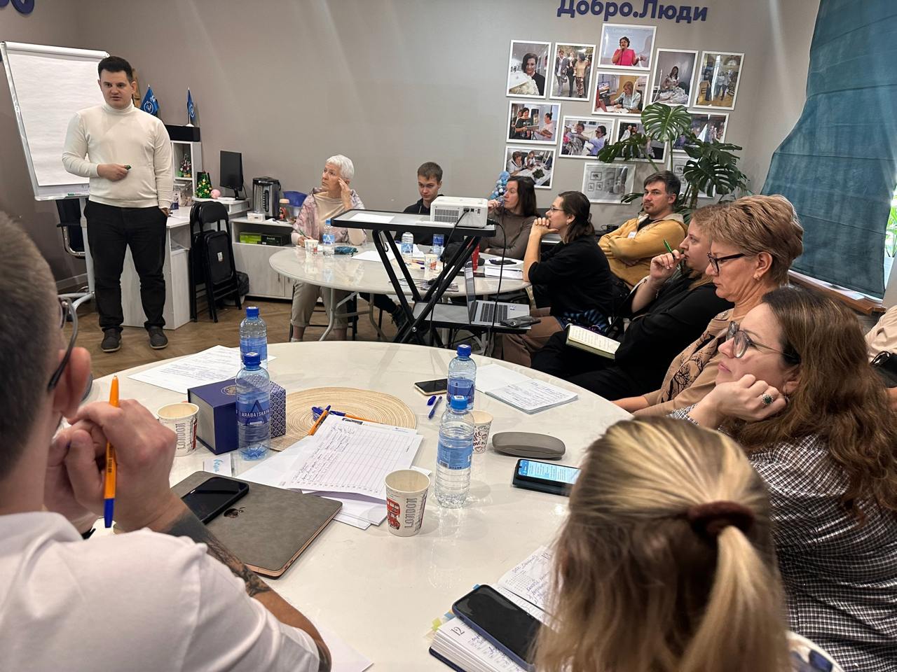 2025 уже через неделю! Готовы ли вы к новым вершинам в ресторанном бизнесе? 🍴🚀
Конкуренция растёт, рекламные бюджеты увеличиваются, а требования гостей становятся всё выше | Сетка — социальная сеть от hh.ru