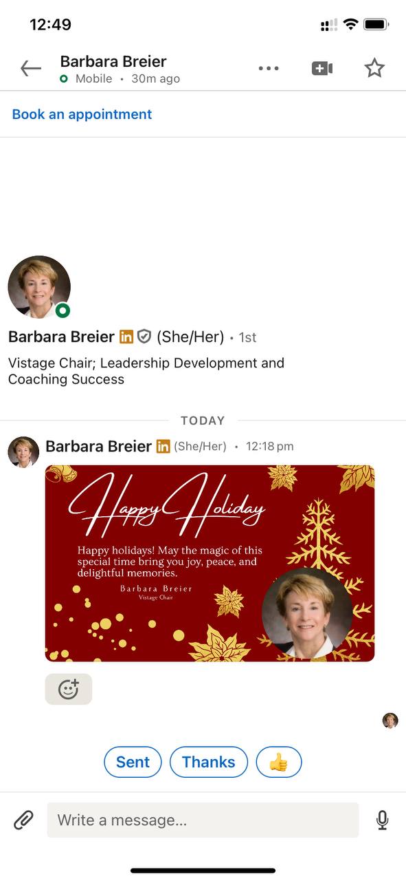 Пример поздравления, которое можно прислать в LinkedIn своим коннектам.
Да, выглядит довольно консервативно, но ведь все зависит от того, с какими индустриями вы работаете | Сетка — социальная сеть от hh.ru