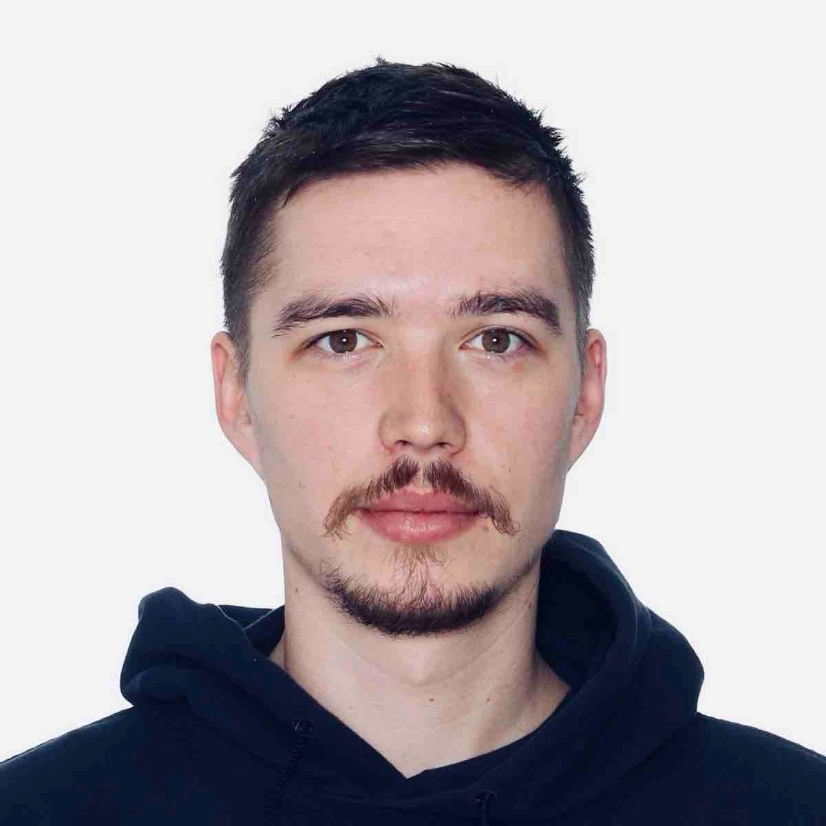 Iurii Kelarev | Сетка — социальная сеть от hh.ru