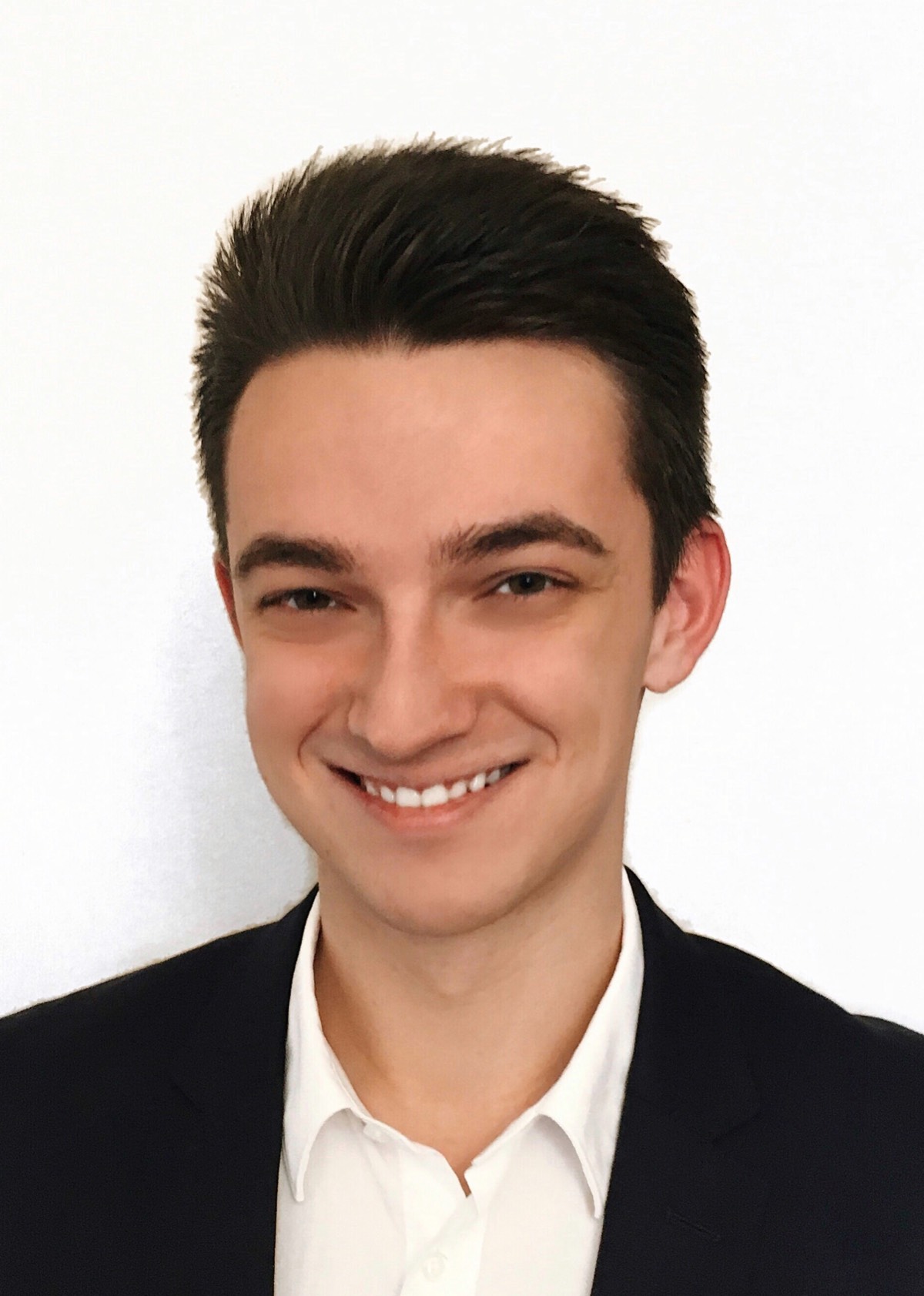 Artem Kondrashov | Сетка — социальная сеть от hh.ru