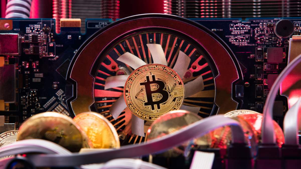 Майнеры отказываются от биткоина в пользу ИИ из-за высоких расходов | Сетка — социальная сеть от hh.ru