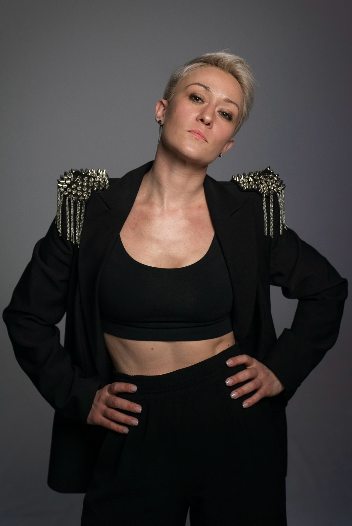 Бородатая реальность в ИТ. Суровая бородатая реальность.
Решила добавить ложку дегтя во всеобщее новогоднее настроение.
Написала пост в начале года, но все откладывала его постинг | Сетка — социальная сеть от hh.ru