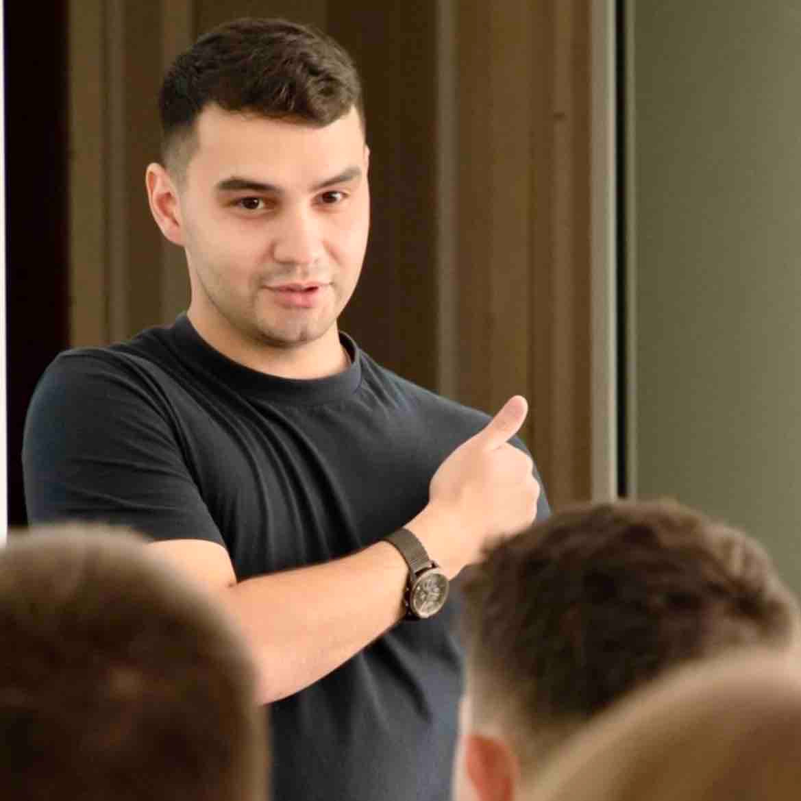 Ян Анасов | Сетка — социальная сеть от hh.ru