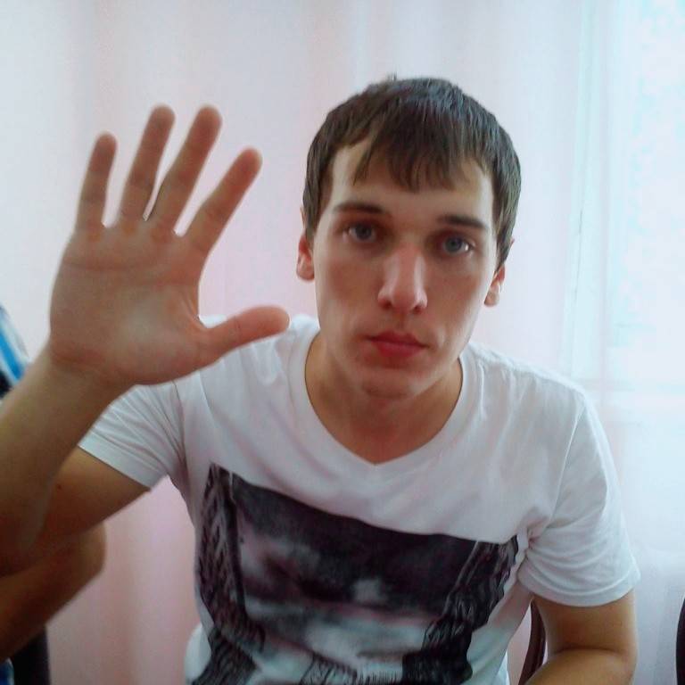 Даниил Толстобров