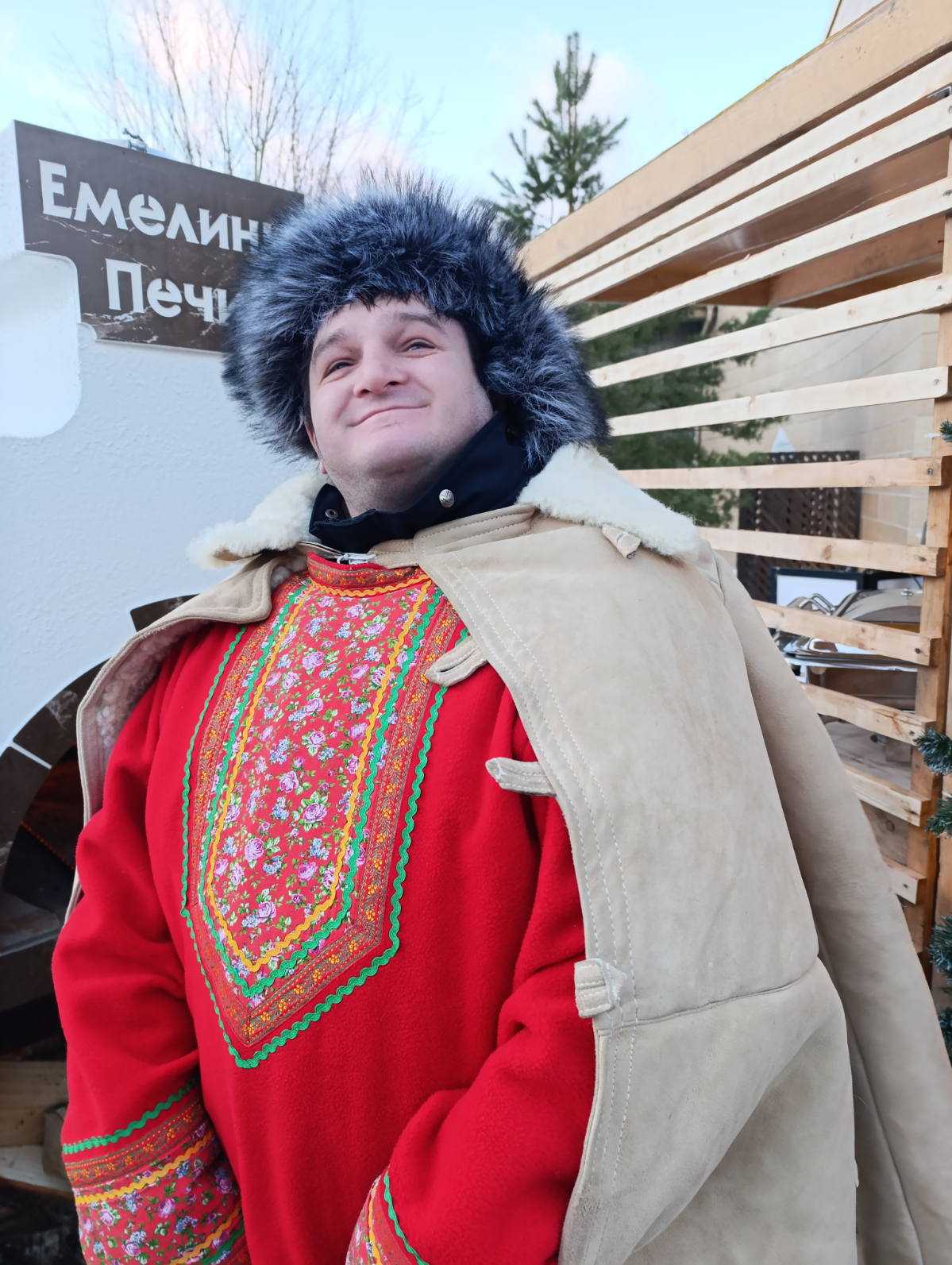 Новогодний корпоратив для АФК Система совместно с агентством Amigo Event Service.
За декор отвечала Алёна Гасанова. Ведущий Вадим Ждан и Ольга Жук. Хедлайнеры Artik&Asti | Сетка — социальная сеть от hh.ru