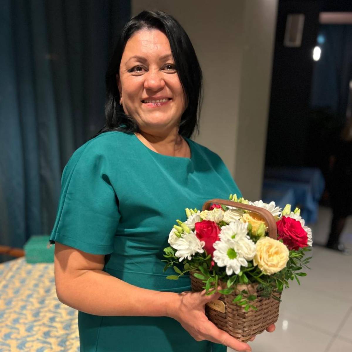 Элида Исламова