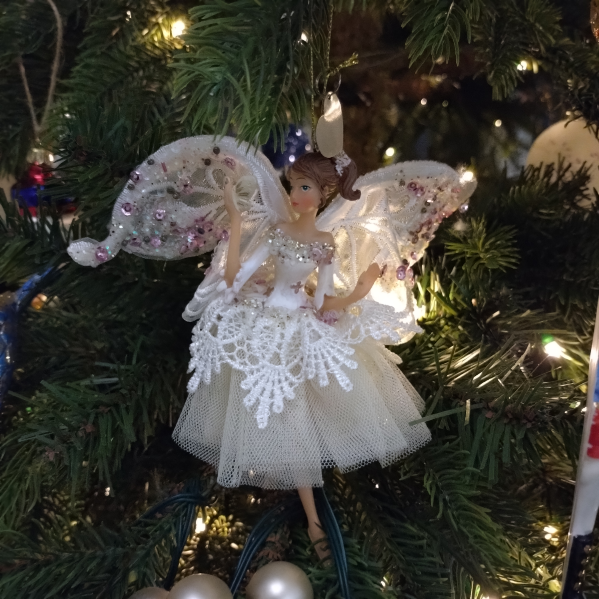 Пусть в новом году всё будет лучше, светлее и теплее, больше моря, меньше стрессов и лучше результаты, больше любви, здоровья и взаимопонимания  
С наступающим!😁 | Сетка — социальная сеть от hh.ru