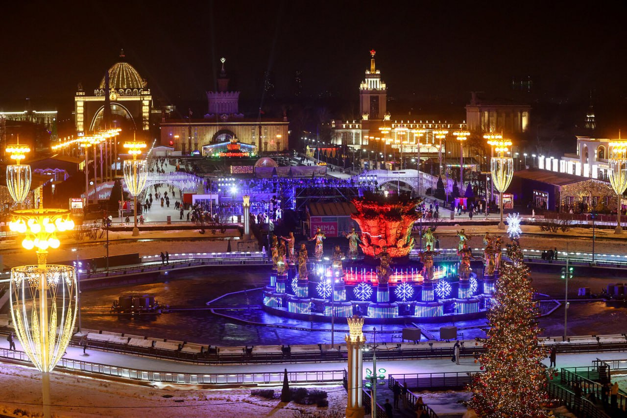 Новогоднее оформление от правительства города Москва | Сетка — социальная сеть от hh.ru
