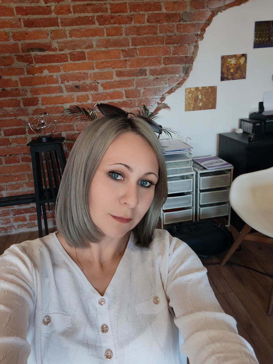 Всем привет! Меня зовут Ирина, и я сертифицированный нумеролог. Мне 38 лет, и я, как и вы, обычный человек | Сетка — социальная сеть от hh.ru