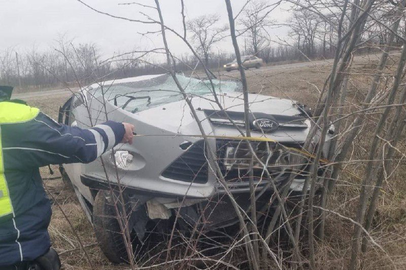 В Кочубеевском округе пять человек пострадали в ДТП
Днём водитель Ford ехал из Невинномысска в Черкесск. Из-за высокой скорости машину занесло на обочину, и она перевернулась | Сетка — социальная сеть от hh.ru