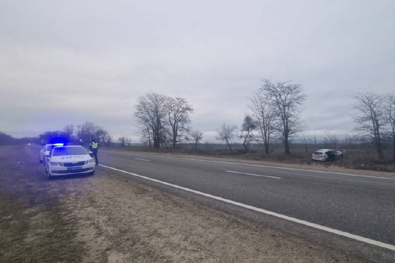 В Кочубеевском округе пять человек пострадали в ДТП
Днём водитель Ford ехал из Невинномысска в Черкесск. Из-за высокой скорости машину занесло на обочину, и она перевернулась | Сетка — социальная сеть от hh.ru