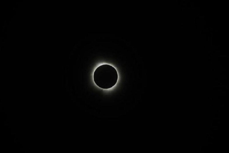 🌘Черная Луна накроет краевую столицу в новогоднюю ночь
31 декабря спутник Земли полностью исчезнет из поля зрения.
Чтобы это увидеть необходим телескоп | Сетка — социальная сеть от hh.ru