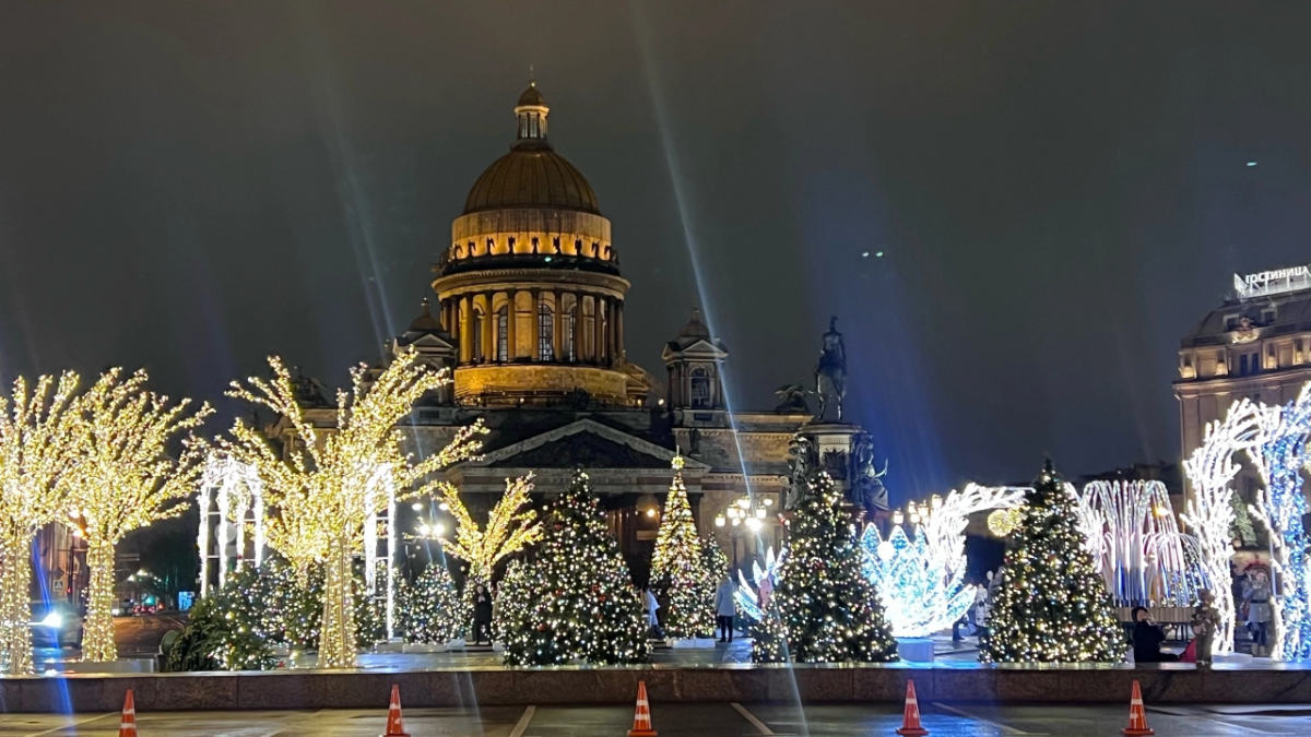 Всем участникам сетки наитеплейшие поздравления с наступающими праздниками! Огромного счастья в новом году и много маленьких радостей каждый день!!! | Сетка — социальная сеть от hh.ru