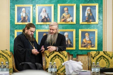 РПЦ утвердила список профессий, запрещенных для священников
Утверждение списка запрещенных профессий для священников
• Синод Русской православной церкви утвердил список профессий, запрещенных для свящ... | Сетка — социальная сеть от hh.ru