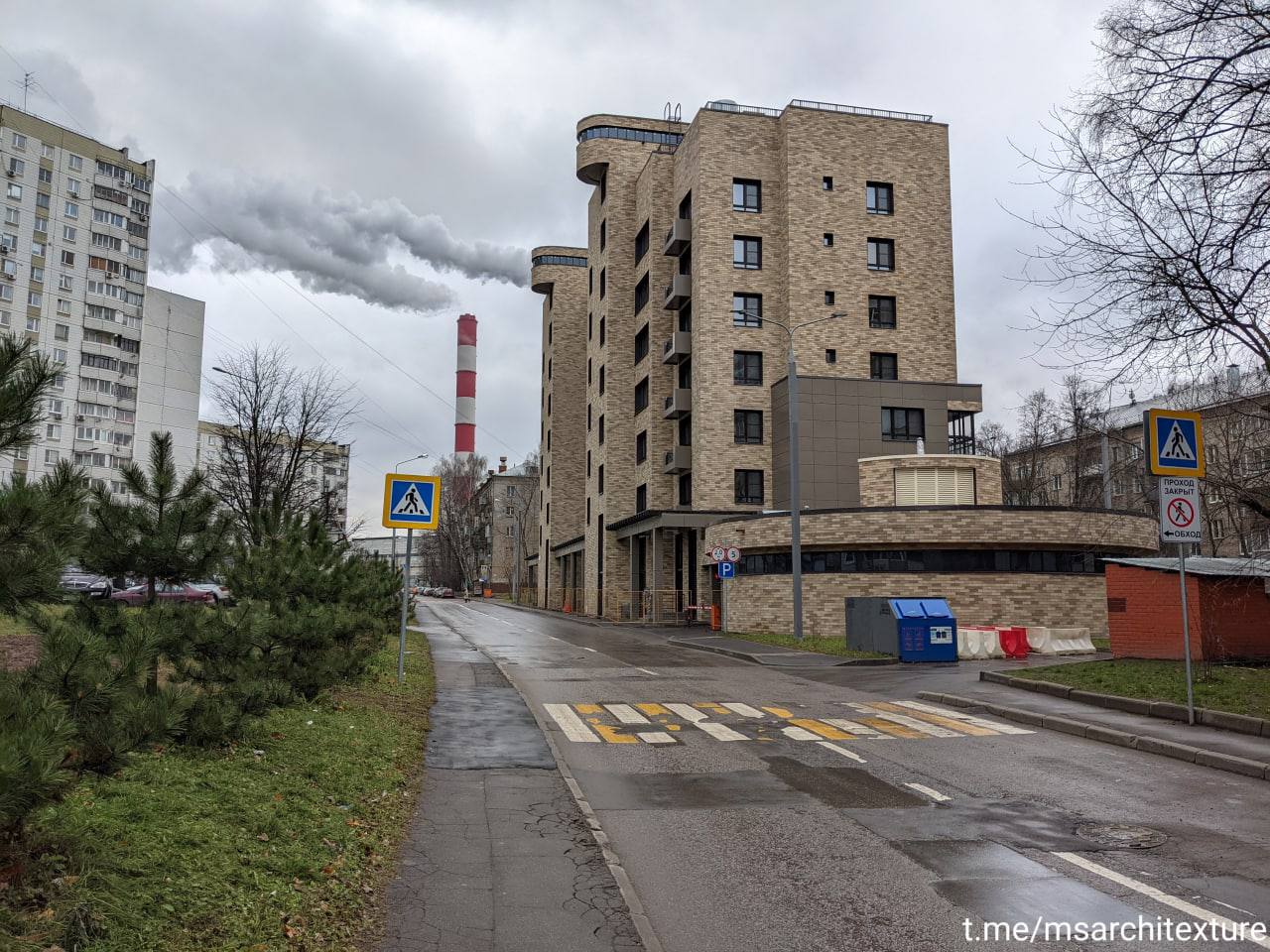 Хорошая реновация.
В Москве уже несколько лет идёт программа реновации и есть много поводов её ругать, но есть ли хорошие дома?
Да! — отвечаем мы (канал Архитектстура), смотрите подборку ниже:
1 | Сетка — социальная сеть от hh.ru