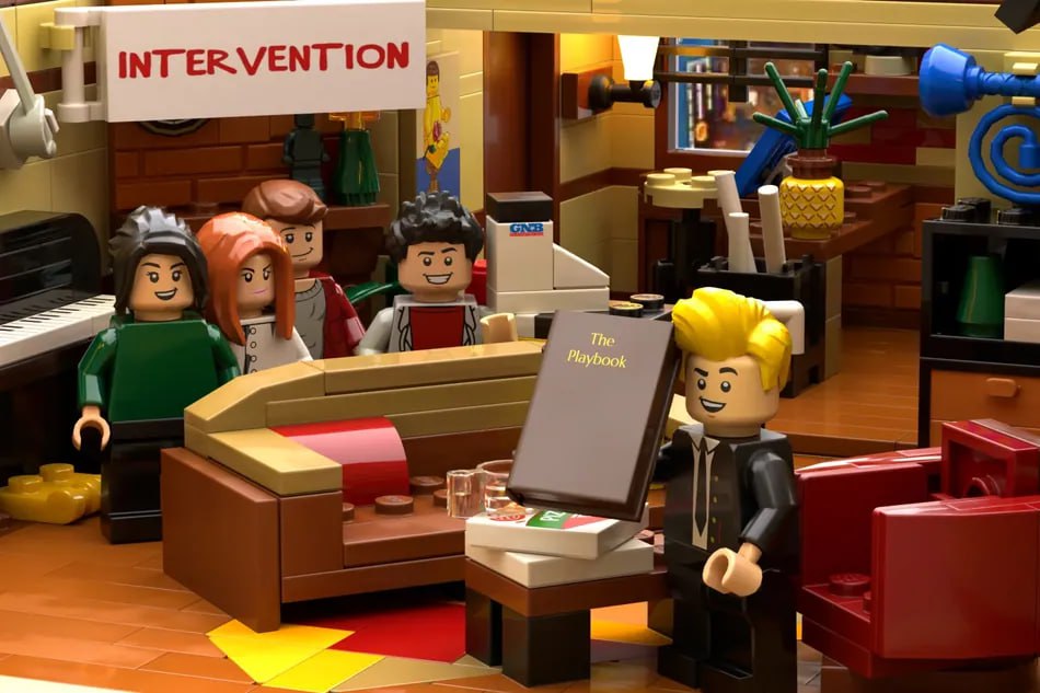 Опачки, на LEGO Ideas появился концепт конструктора по культовому сериалу «Как я встретил вашу маму». Модель включает кухню, гостиную, ванную комнату и спальни Теда, Маршалла и Лили | Сетка — социальная сеть от hh.ru