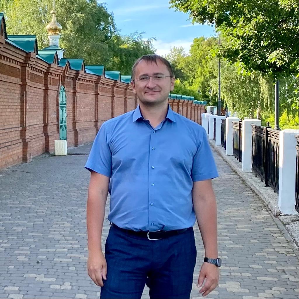 Владимир Леонов