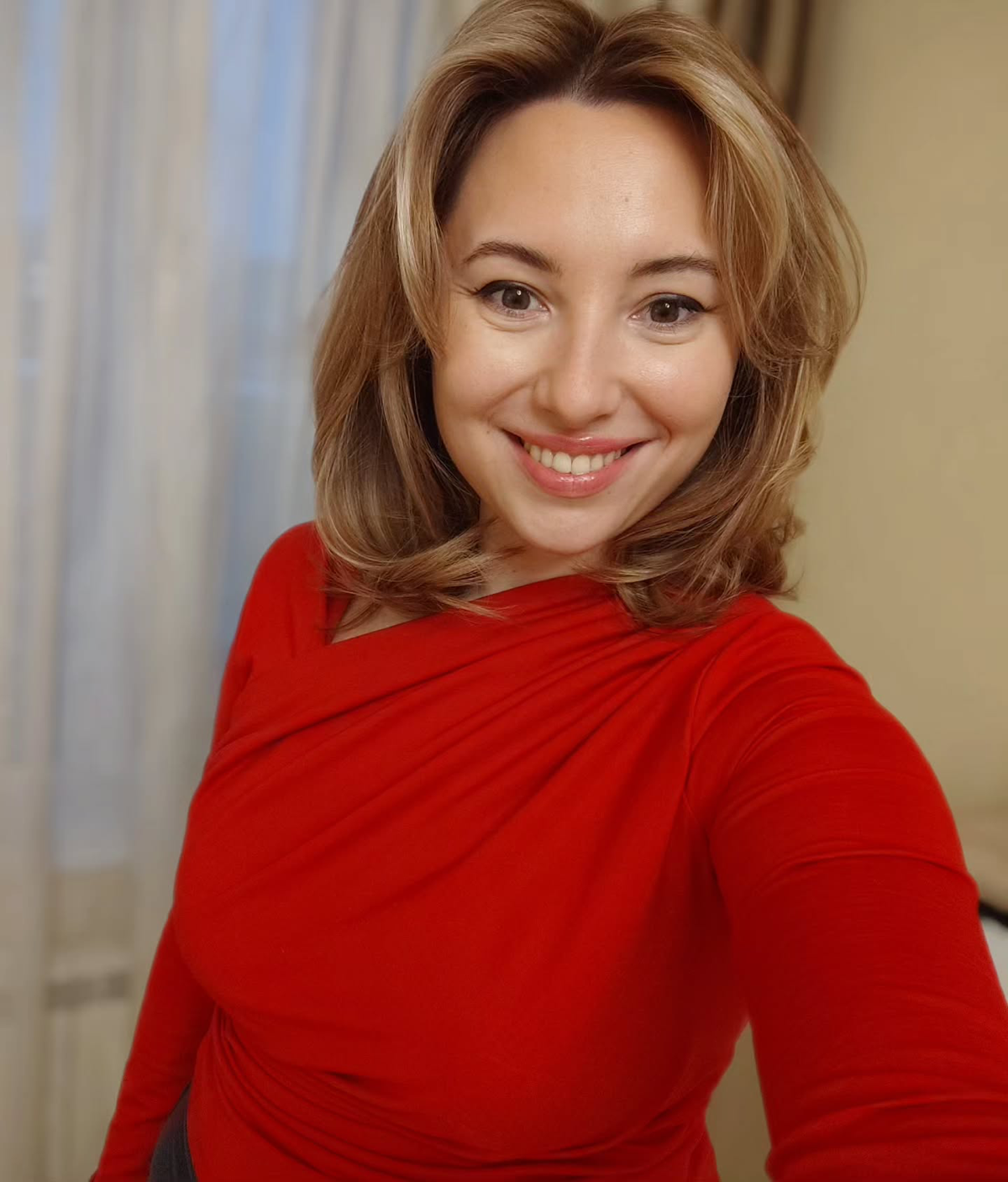 Честно, я не самый креативный человек, когда речь заходит о подарках. Особенно в декабре, когда дел невпроворот!
Поэтому мой любимый подход – просто спросить: «Что тебе нужно?» | Сетка — социальная сеть от hh.ru