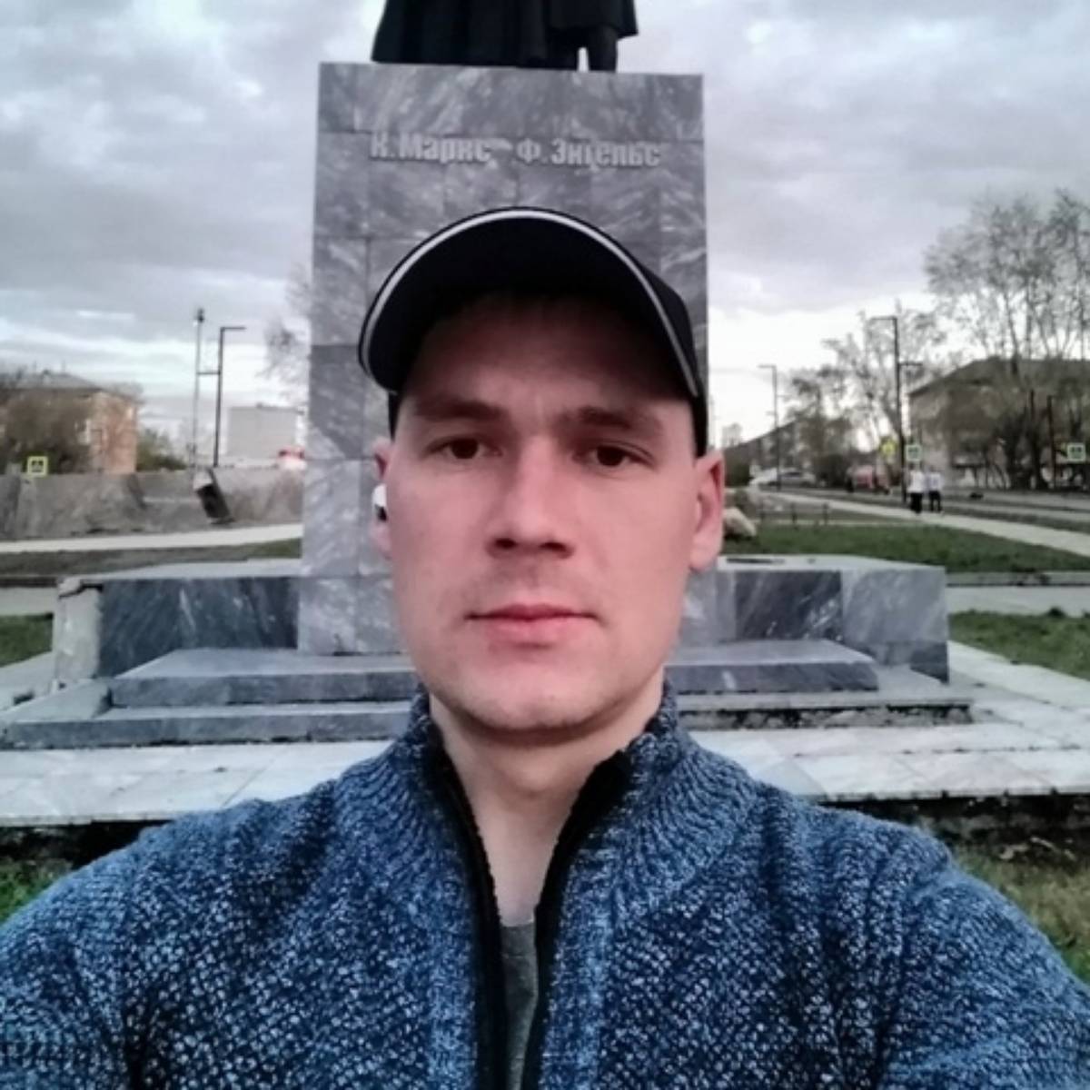 Игорь Пахомов